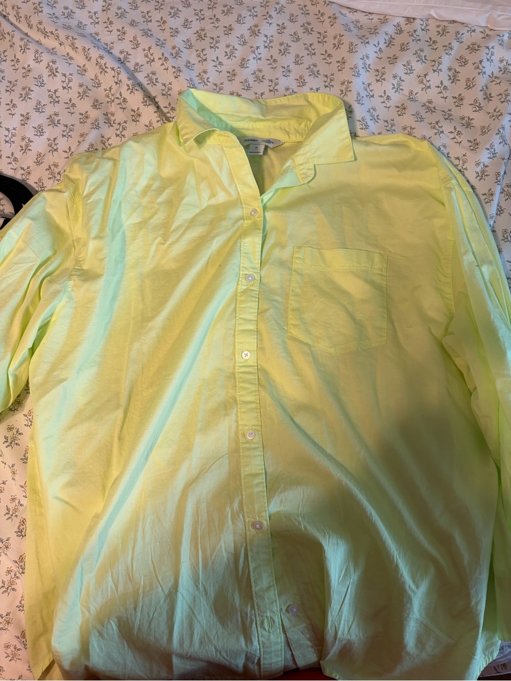Old Navy Boyfriend Shirt - Pale Lime - Picture 2 of 2